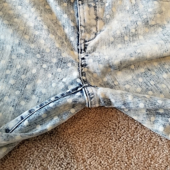 ❤CHICOS Platinum size 6 Polka dot crop jeans- Like New! - Picture 13 of 13